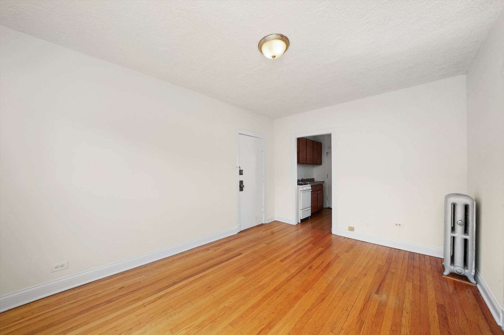 2615 N Spaulding Avenue 3E