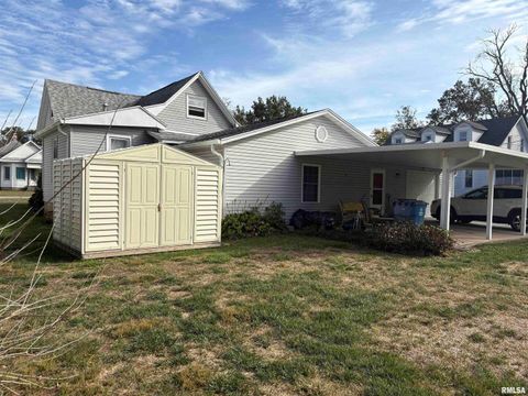 Tiny photo for 714 CEDAR Street, Centralia, IL 62801 (MLS # EB460260)