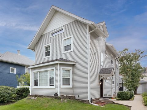 Tiny photo for 3439 W 66th Place, Chicago, IL 60629 (MLS # 12508589)