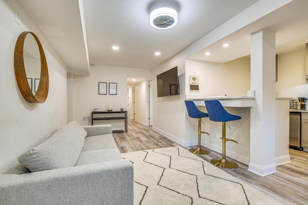 4829 S Forrestville Avenue G