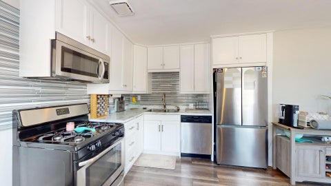 Tiny photo for 100 Edgewood Drive, Streamwood, IL 60107 (MLS # 12716362)