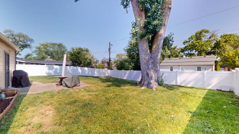 Tiny photo for 100 Edgewood Drive, Streamwood, IL 60107 (MLS # 12716362)