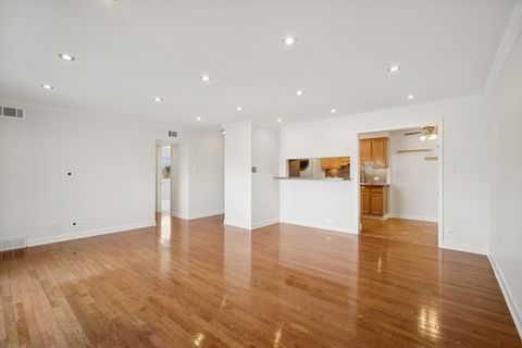 Tiny photo for 675 Grove Terrace #208, Elk Grove Village, IL 60007 (MLS # 12557118)