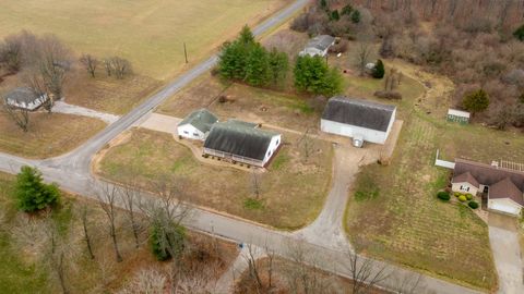 Tiny photo for 16245 N McCauley Lane, Mt Vernon, IL 62864 (MLS # 12549796)