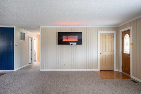 Tiny photo for 16245 N McCauley Lane, Mt Vernon, IL 62864 (MLS # 12549796)