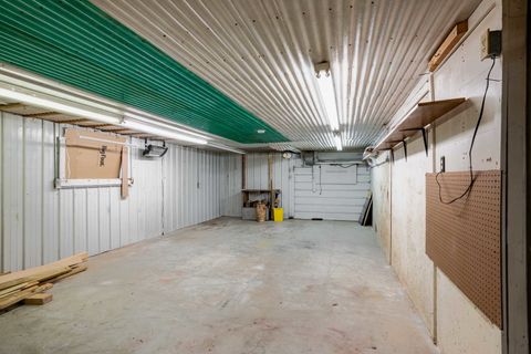 Tiny photo for 16245 N McCauley Lane, Mt Vernon, IL 62864 (MLS # 12549796)