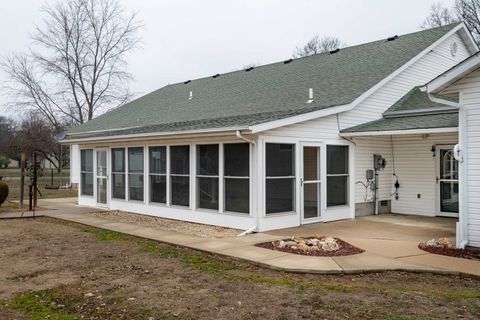 Tiny photo for 16245 N McCauley Lane, Mt Vernon, IL 62864 (MLS # 12549796)