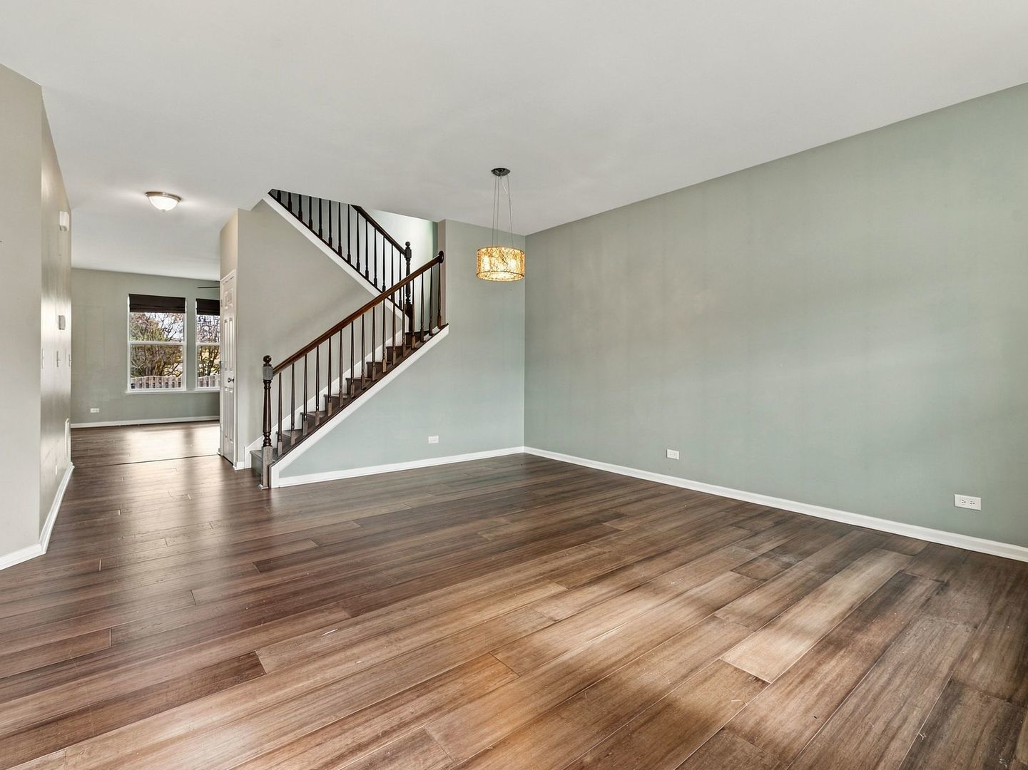 2320 Amsterdam Circle