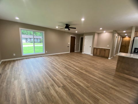 Tiny photo for 303 W Blake Street, Benton, IL 62812 (MLS # 12729072)