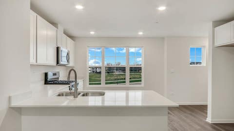 Tiny photo for 414 Lakeshore Court, St. Charles, IL 60174 (MLS # 12701414)