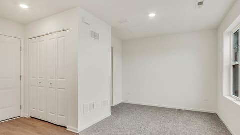 Tiny photo for 414 Lakeshore Court, St. Charles, IL 60174 (MLS # 12701414)