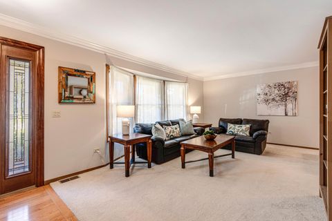 Tiny photo for 619 N California Avenue, Mundelein, IL 60060 (MLS # 12506430)