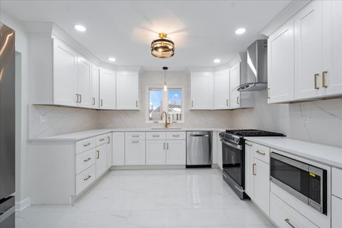 Tiny photo for 7241 N Mcvicker Avenue, Chicago, IL 60646 (MLS # 12589525)