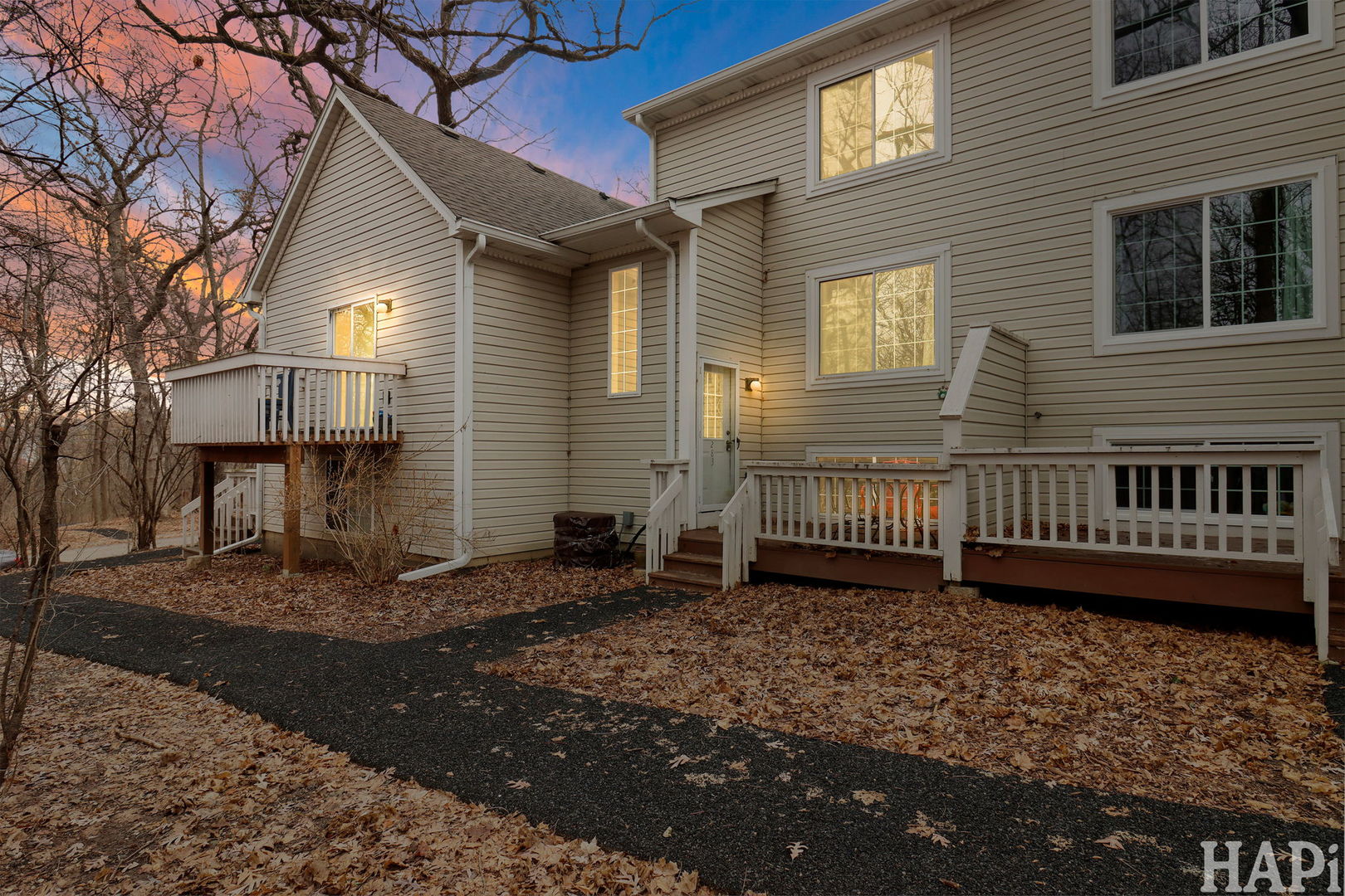 283 W Whispering Oaks Lane