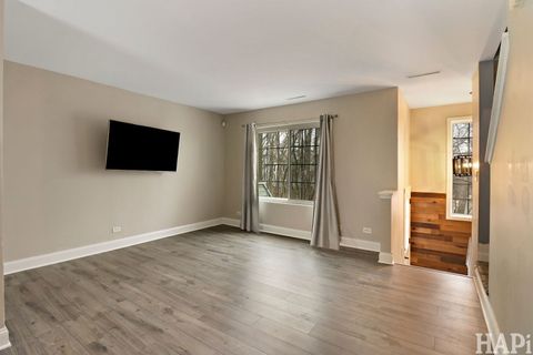 Tiny photo for 283 W Whispering Oaks Lane, Round Lake, IL 60073 (MLS # 12587327)