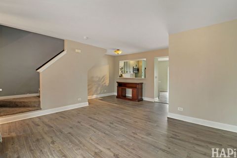 Tiny photo for 283 W Whispering Oaks Lane, Round Lake, IL 60073 (MLS # 12587327)