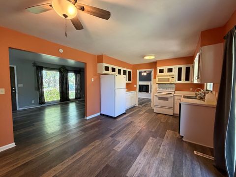 Tiny photo for 2100 Ironwood Lane, Charleston, IL 61920 (MLS # 12620181)