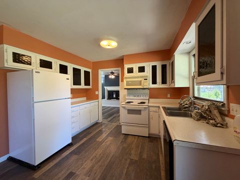 Tiny photo for 2100 Ironwood Lane, Charleston, IL 61920 (MLS # 12620181)