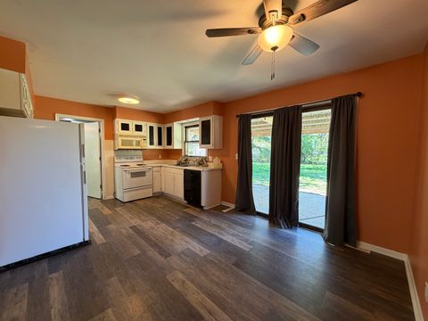 Tiny photo for 2100 Ironwood Lane, Charleston, IL 61920 (MLS # 12620181)