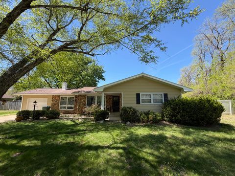 Tiny photo for 2100 Ironwood Lane, Charleston, IL 61920 (MLS # 12620181)