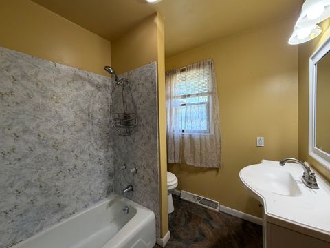 Tiny photo for 2100 Ironwood Lane, Charleston, IL 61920 (MLS # 12620181)