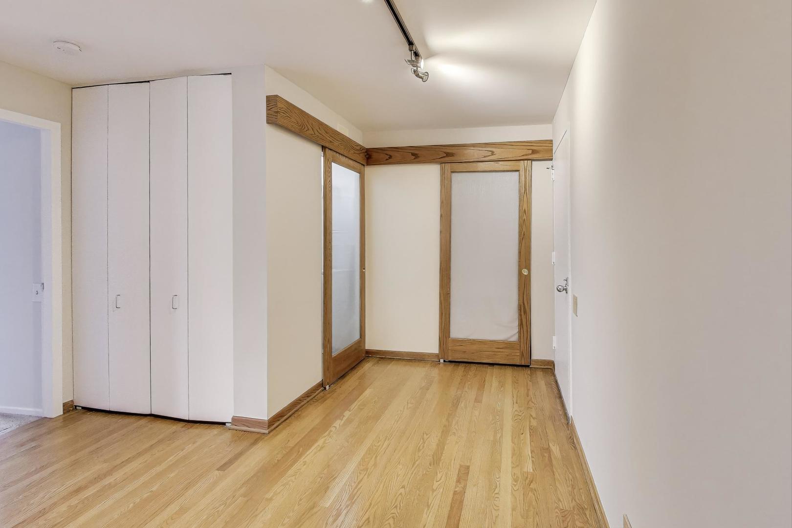 1169 S Plymouth Court 114