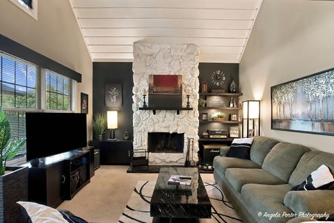 Tiny photo for 621 Chip Court, Gurnee, IL 60031 (MLS # 12788896)