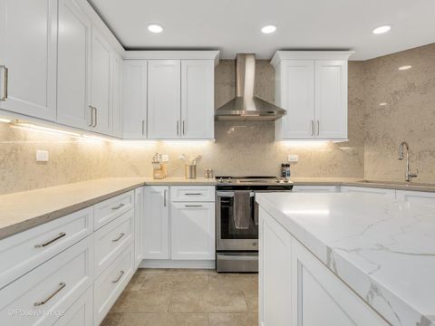 Tiny photo for 1401 Burr Oak Road #309B, Hinsdale, IL 60521 (MLS # 12463492)