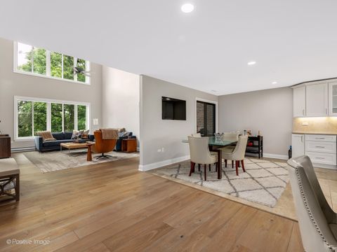 Tiny photo for 1401 Burr Oak Road #309B, Hinsdale, IL 60521 (MLS # 12463492)