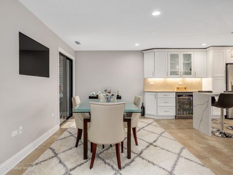 Tiny photo for 1401 Burr Oak Road #309B, Hinsdale, IL 60521 (MLS # 12463492)