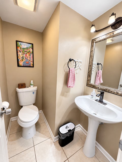 Tiny photo for 8930 Frontage Road, Justice, IL 60458 (MLS # 12794860)