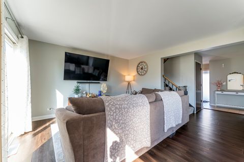 Tiny photo for 404 Arrow Trail, Wheeling, IL 60090 (MLS # 12568887)