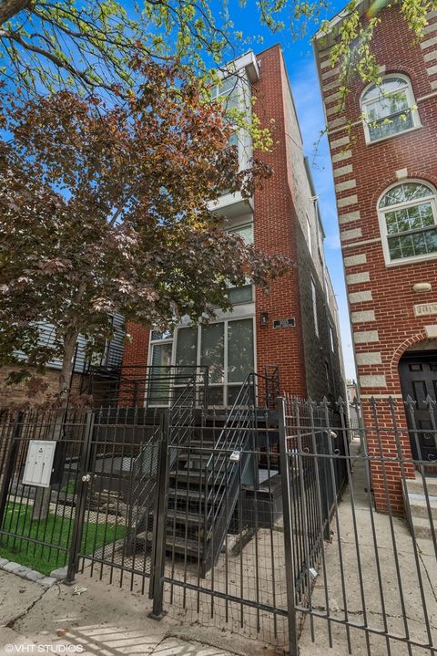 Photo of 1015 N Hermitage Avenue #A, Chicago, IL 60622 (MLS # 12346646)