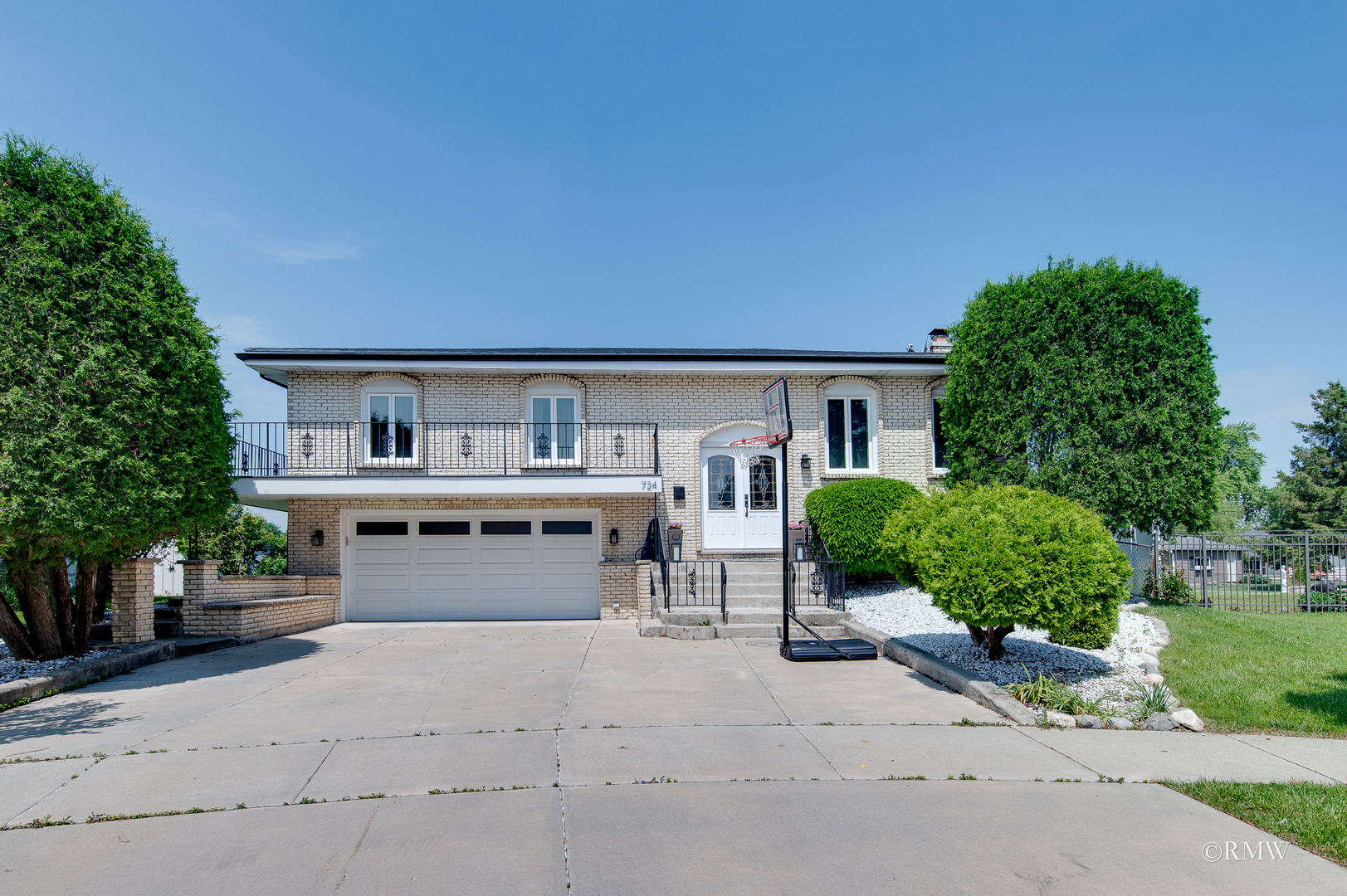 724 N PLAMONDON Drive