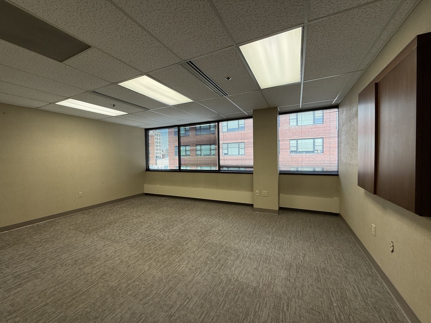 101 W 2ND Street 501
