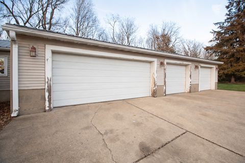 Tiny photo for 1502 S Galena Avenue, Dixon, IL 61021 (MLS # 12580904)