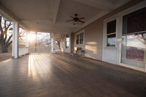 Tiny photo for 1502 S Galena Avenue, Dixon, IL 61021 (MLS # 12580904)