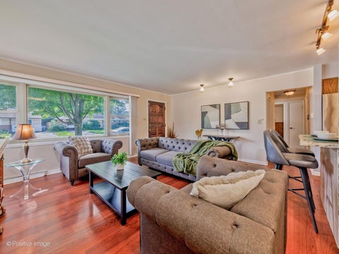 Tiny photo for 1025 Longaker Road, Northbrook, IL 60062 (MLS # 12760067)