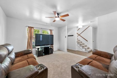 Tiny photo for 802 Lexington Circle #802, Hanover Park, IL 60133 (MLS # 12446680)