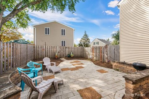 Tiny photo for 802 Lexington Circle #802, Hanover Park, IL 60133 (MLS # 12446680)
