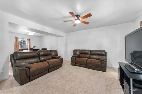 Tiny photo for 802 Lexington Circle #802, Hanover Park, IL 60133 (MLS # 12446680)