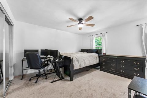 Tiny photo for 802 Lexington Circle #802, Hanover Park, IL 60133 (MLS # 12446680)