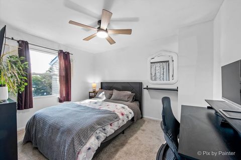 Tiny photo for 802 Lexington Circle #802, Hanover Park, IL 60133 (MLS # 12446680)