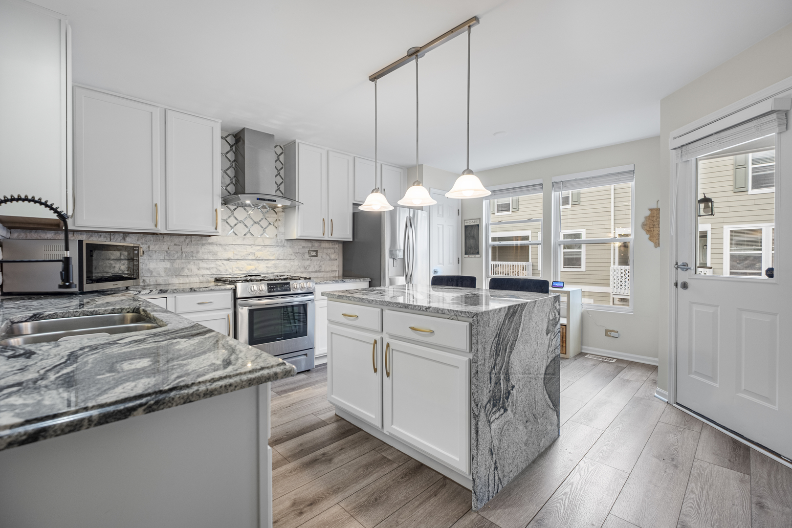 1044 Reserve Drive 1044