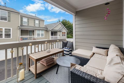 Tiny photo for 1044 Reserve Drive #1044, Elgin, IL 60124 (MLS # 12493834)