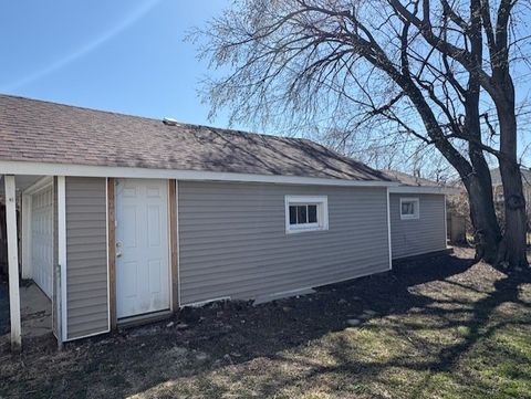 Tiny photo for 9520 S Sacramento Avenue, Evergreen Park, IL 60805 (MLS # 12582114)