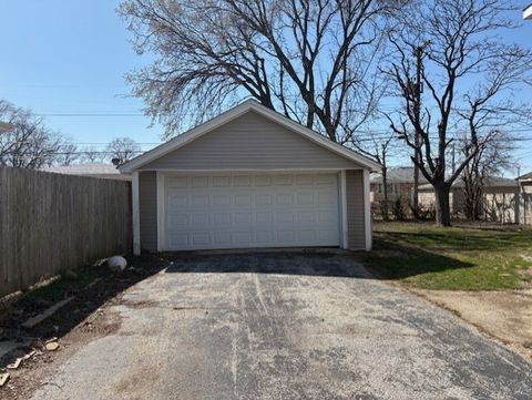 Tiny photo for 9520 S Sacramento Avenue, Evergreen Park, IL 60805 (MLS # 12582114)