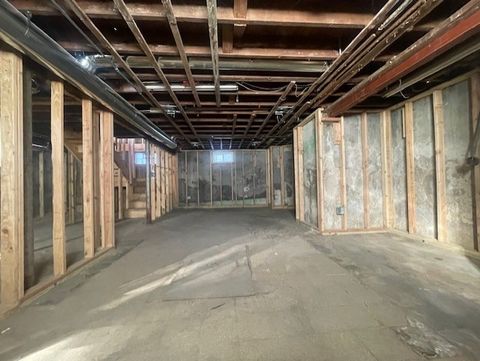 Tiny photo for 9520 S Sacramento Avenue, Evergreen Park, IL 60805 (MLS # 12582114)