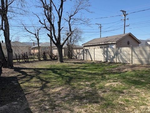 Tiny photo for 9520 S Sacramento Avenue, Evergreen Park, IL 60805 (MLS # 12582114)