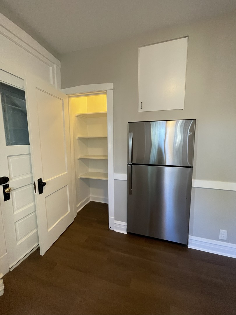 4130 W Newport Avenue